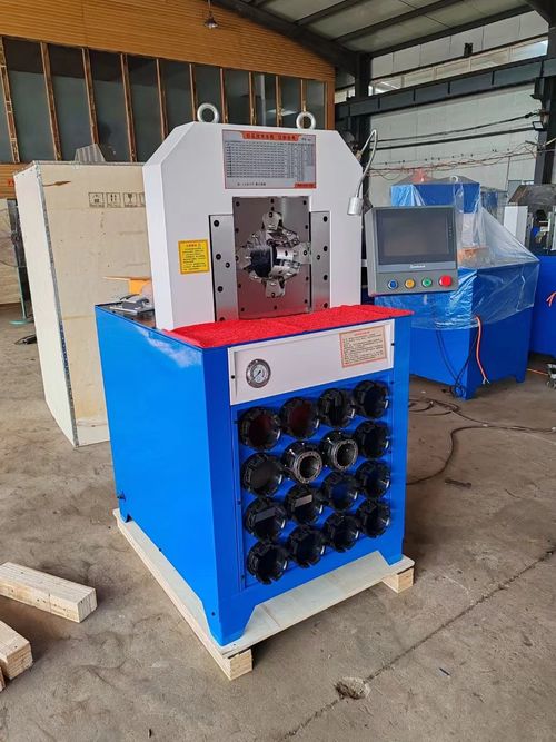 Berita perusahaan terbaru tentang produk baru kami dengan permintaan pelanggan datang 2 inci CNC / layar sentuh mesin selang crimping