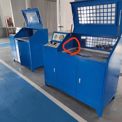 Peralatan Mesin Penekan Selang Kompak Otomatis Ukuran 1.53 X0.70x1.32m