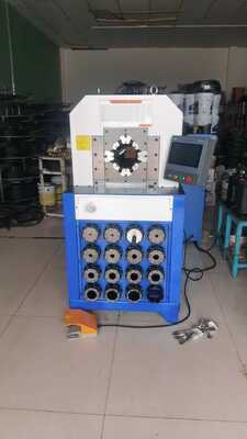 Harga yang bagus 3 Inch 15 Dies Hydraulic Hose Crimping Machine dengan 2800KN Crimping Force untuk Aplikasi Tekanan Tinggi on line