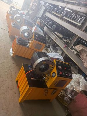 Harga yang bagus 31.5Mpa High Pressure Hose Crimper 380V DX68 Untuk Menekan Pemasangan Pipa on line