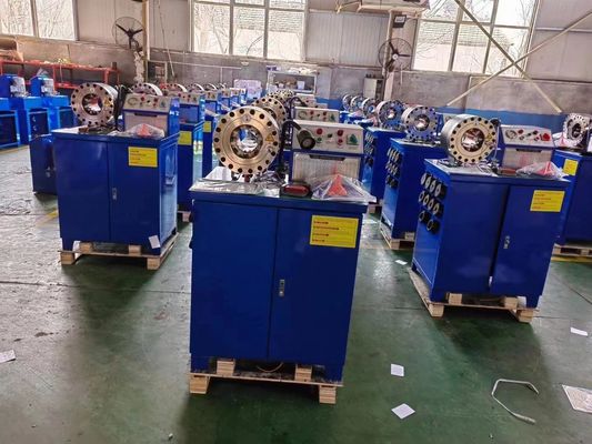 Harga yang bagus 200 pcs/h Mesin Crimping Hose Karet dengan 860*640*1300 Mm 600T Crimping Force on line