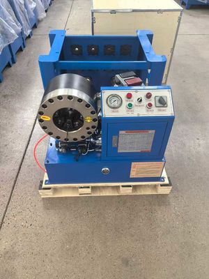 Efisien Portable Hydraulic Hose Crimper Crimping Blue Color Model Listrik Dengan Rak Dan Alat Cetakan Perubahan CepatRange 1/4-1.5 