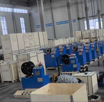 Hidraulik 3 Inch Dan 4 Inch Listrik Model Pendek Sistem Tombol Biru Warna Industri Dipaku Selang Crimping Mesin 3kw Struktur kompak
