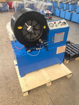 1/4 sampai 3' Kapasitas tinggi Dengan 200 pcs / H Warna Biru Sistem Tombol Model Pendek Listrik Mesin Crimping Selang Hidraulik Untuk Jangkauan Crimping 6-76mm