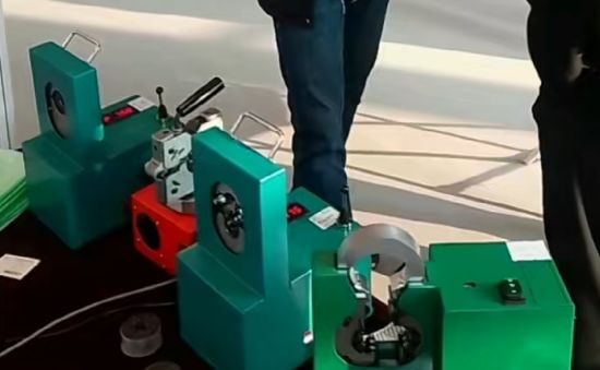 900W 3/4 Inch 220V AC Hose Crimping Machine dengan Control Display