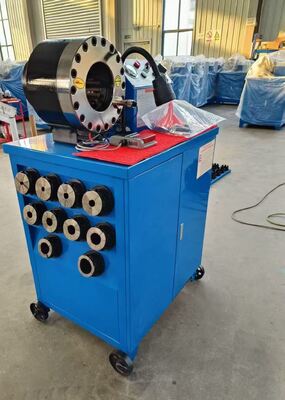 Harga yang bagus Mesin Pengepres Selang Karet Listrik Biru 600T dengan Rentang 6-51mm dan 10 Cetakan yang Dapat Dipertukarkan on line