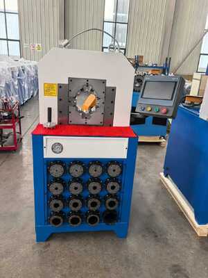 Mesin Pengepres Selang Hidrolik Sistem Kontrol PLC 5.5kw/7.5kw dengan Efisiensi 300 Buah/Jam dan Cetakan Pengganti Cepat