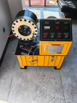 Harga yang bagus Mesin Crimping Selang Hidrolik Warna Kuning Desain Khusus 2 Inci 10 Dies dengan Tekanan Pompa Oli 31,5Mpa Pilihan Tegangan 220v/240v/380v/415v dan Daya Motor 3KW/4KW on line