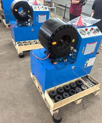 Mesin Crimping Selang Hidraulik 6" Hingga 150Mm dengan Tegangan Berbeda Rentang Crimping 4-150Mm Bukaan Besar dan 20 Cetakan yang Dapat Dipertukarkan